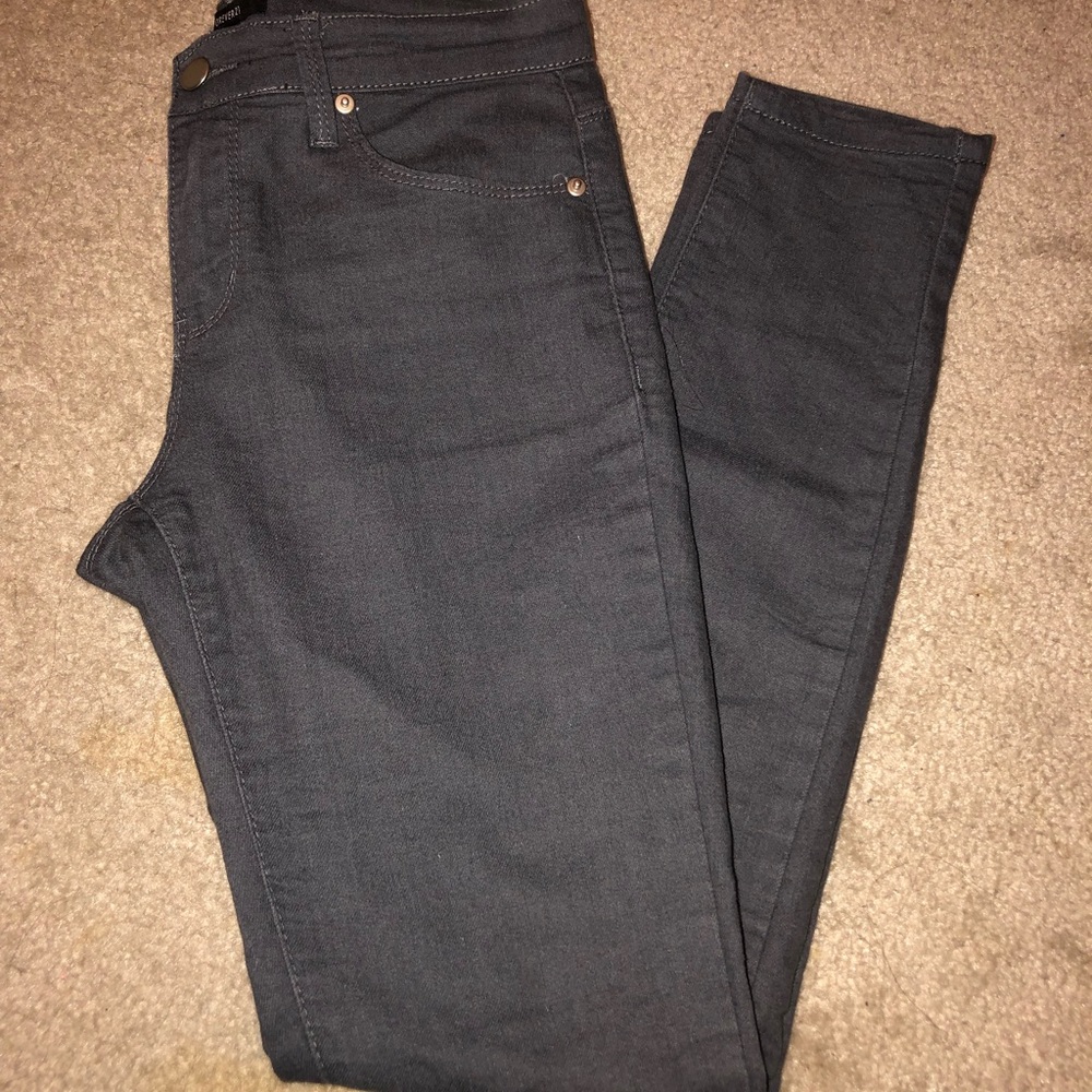 Gray super skinny jeans